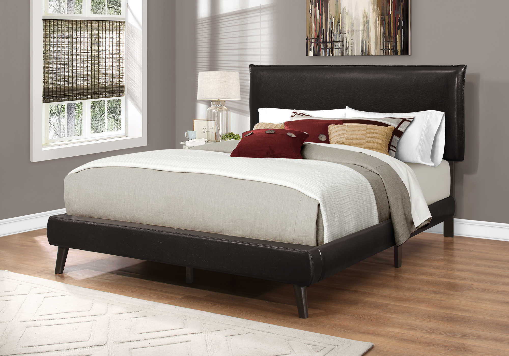 BED - QUEEN SIZE / BROWN LEATHER-LOOK WITH WOOD LEGS