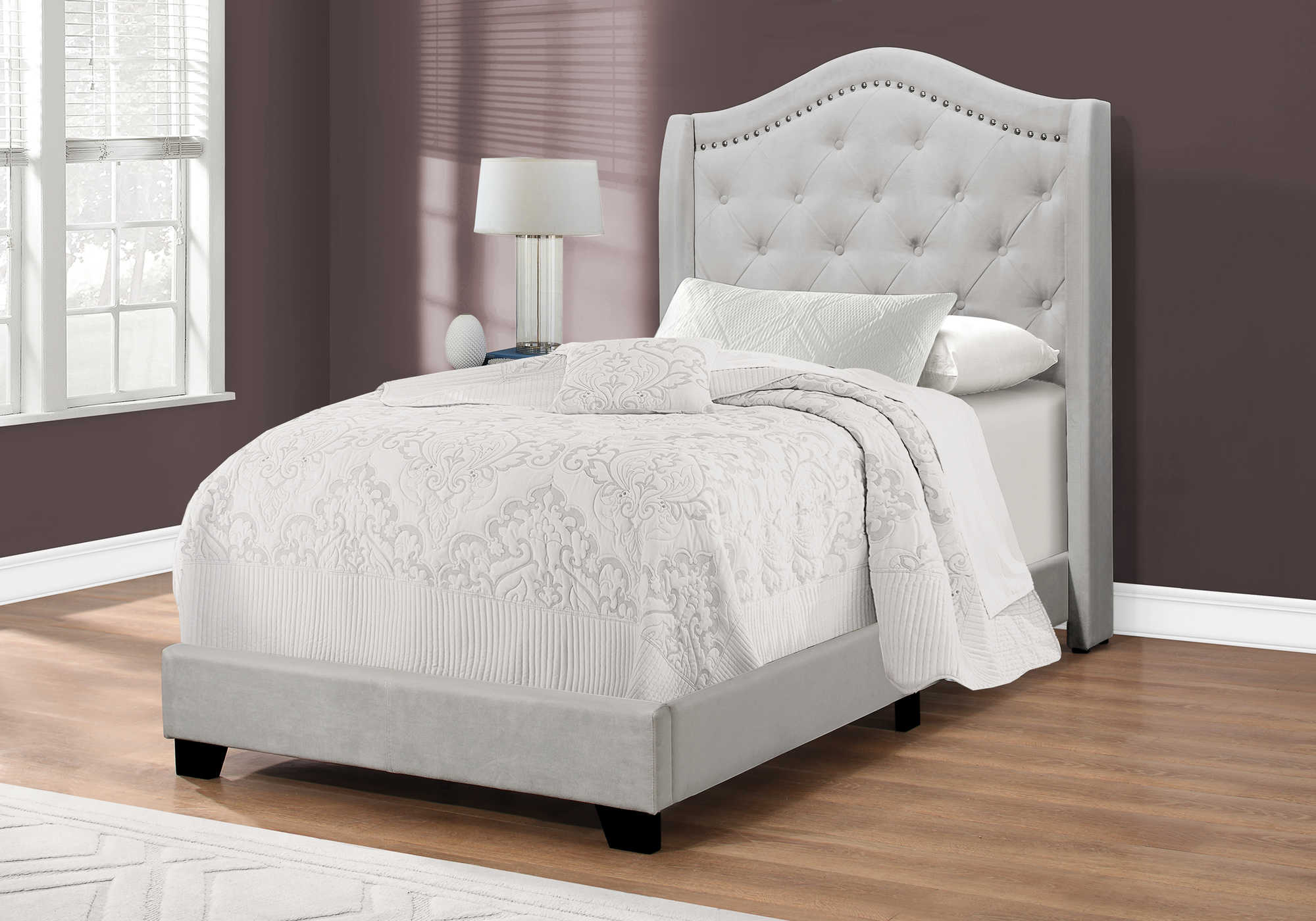 BED - TWIN SIZE / LIGHT GREY VELVET WITH CHROME TRIM